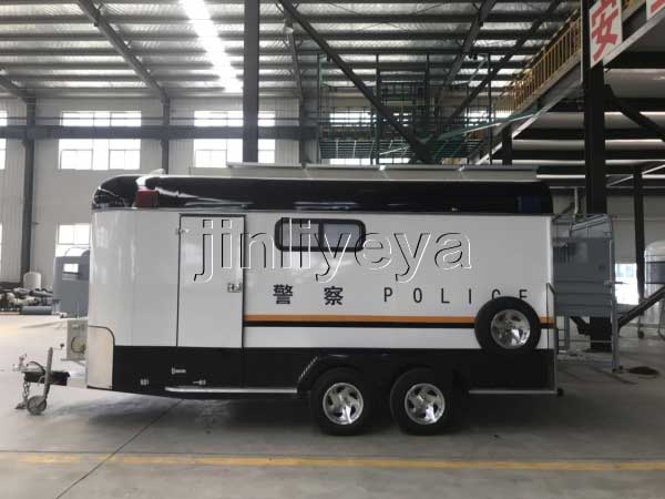 警務(wù)宿營(yíng)車(chē)
